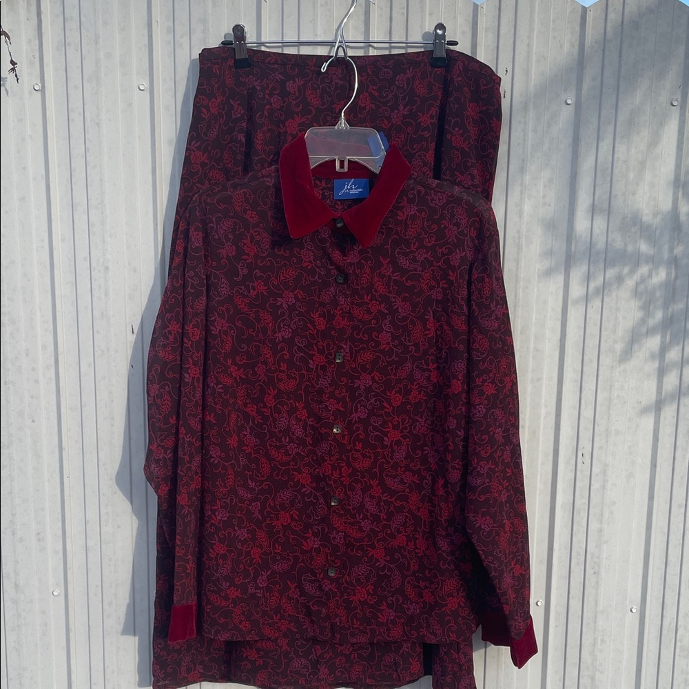 JH Collectibles Red and Pink Floral Set